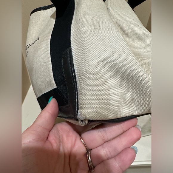 Balenciaga Cabas Black Tote w/pouch - Picture 5 of 14